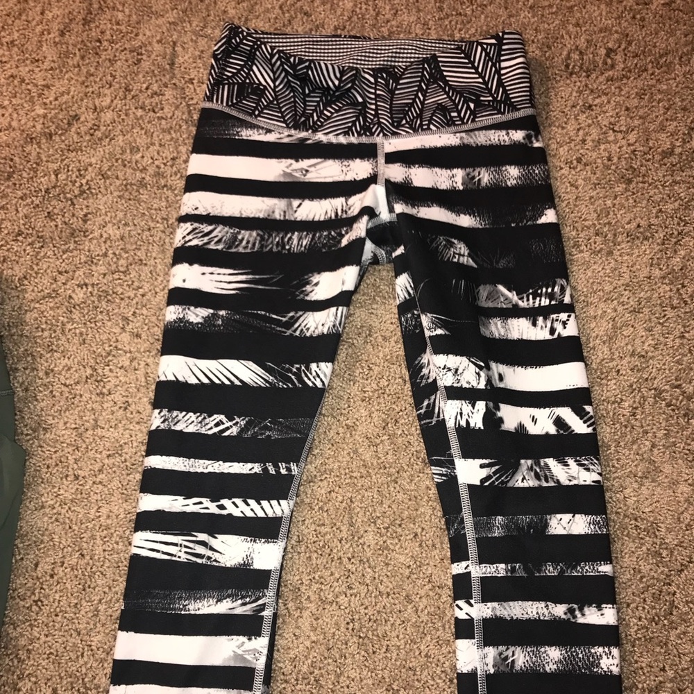 Cropped lululemon pants